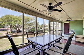 3C Mariners Walk by Avantstay Beach & Pool Access, Enclosed Porch