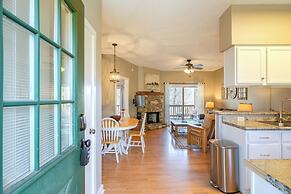 Rock Daisy by Avantstay Condo w/ Private Balcony