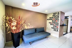 S05 PREMIUM SUITE Full Service WiFi Kitc