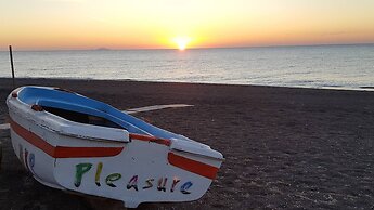 Pleasure Apartments 2 Bedrooms Near The Sea