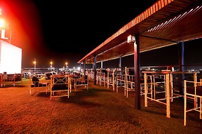 Kaki Hotel & Roof Top Restaurant