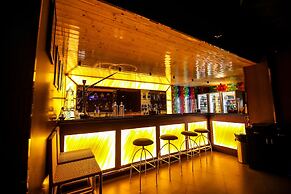 Kaki Hotel & Roof Top Restaurant