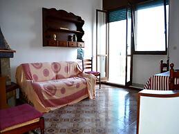 Air-conditioned Two-room Apartment With sea View Balcony in Torre Dell