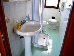 Air-conditioned Two-room Apartment With sea View Balcony in Torre Dell