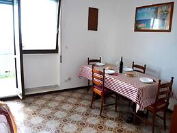 Air-conditioned Two-room Apartment With sea View Balcony in Torre Dell