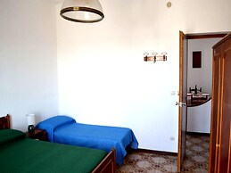 Air-conditioned Two-room Apartment With sea View Balcony in Torre Dell