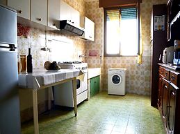 Air-conditioned Two-room Apartment With sea View Balcony in Torre Dell