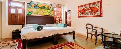 Fabhotel Royal Heritage