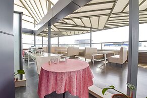 Fabhotel Prime The Grey Circle