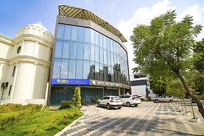 Fabhotel Prime The Grey Circle