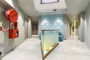 Fabhotel Prime The Grey Circle