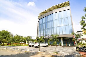 Fabhotel Prime The Grey Circle