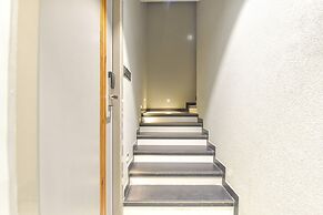 Fabhotel Prime The Grey Circle