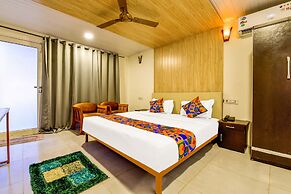 Fabhotel Bellini Morjim Resort