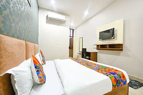 Fabhotel Moon Lite
