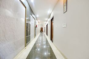 Fabhotel Moon Lite