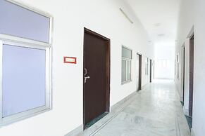 Fabhotel Madhuri Annex