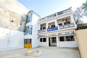 Fabhotel Madhuri Annex