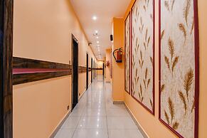 Fabhotel Royal Park Inn