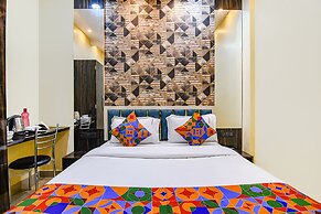 Fabhotel Royal Park Inn