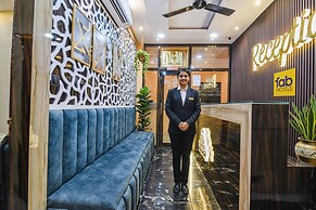 Fabhotel Royal Park Inn