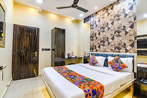 Fabhotel Royal Park Inn