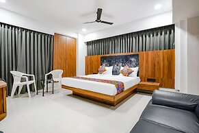 Fabhotel Royal King I