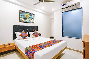 Fabhotel Royal King I