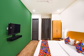 Fabhotel The Luxe Inn