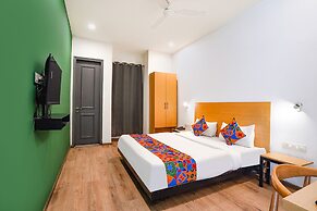 Fabhotel The Luxe Inn