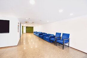 Fabhotel The Luxe Inn