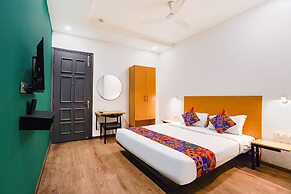 Fabhotel The Luxe Inn