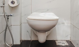 Fabhotel Airport Palace