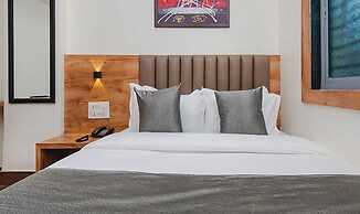 Fabhotel Airport Palace