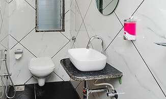 Fabhotel Airport Palace