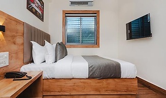 Fabhotel Airport Palace