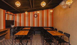 Fabhotel Airport Palace