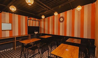 Fabhotel Airport Palace