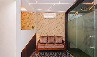 Fabhotel Airport Palace