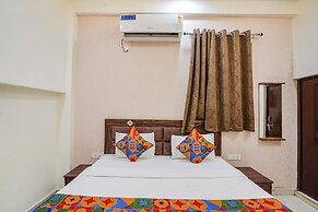 Fabhotel Jimmy Palace