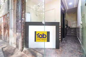 Fabhotel Starlight