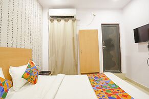 Fabhotel Pranjul Inn