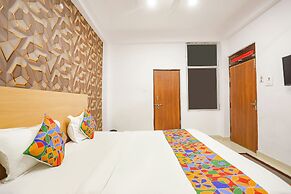 Fabhotel Pranjul Inn