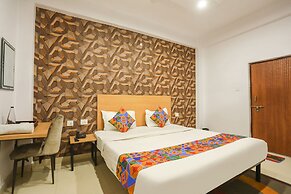 Fabhotel Pranjul Inn
