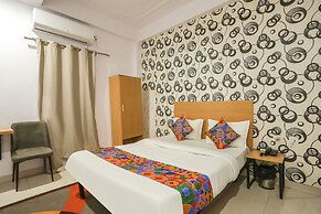 Fabhotel Pranjul Inn