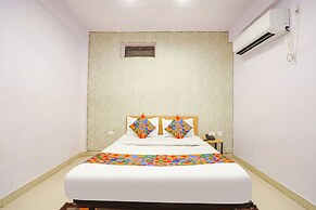 Fabhotel Pranjul Inn