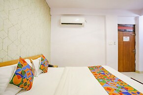 Fabhotel Pranjul Inn
