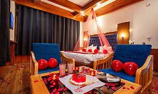 Fabhotel La Kailasha Regency