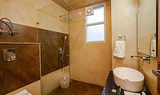 Fabhotel La Kailasha Regency