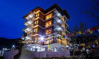 Fabhotel La Kailasha Regency